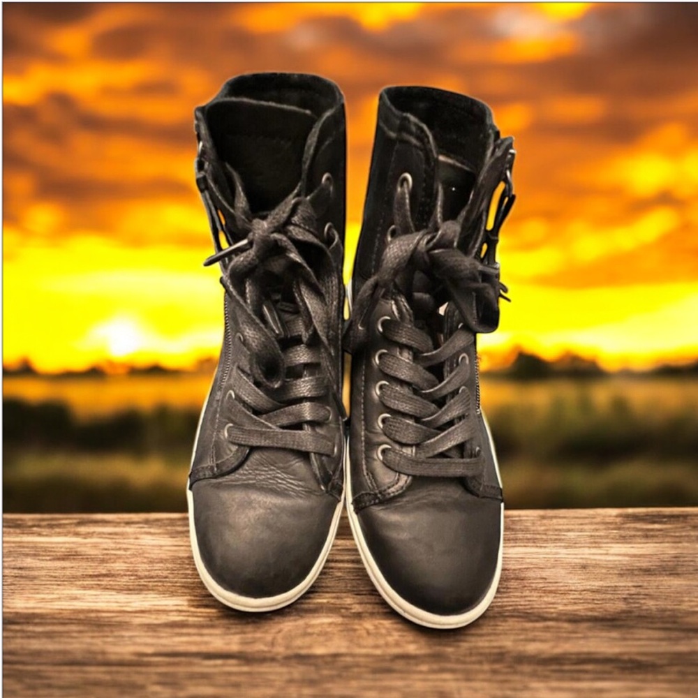 UGG Sneakers 8 Black Leather Hi Top Tassel‎ Zip Comfort